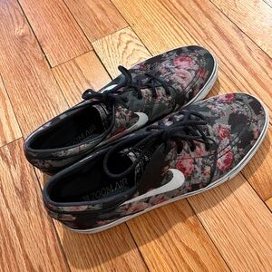 Nike SB Zoom Stefan Janoski
Digi Floral Pink (2016)